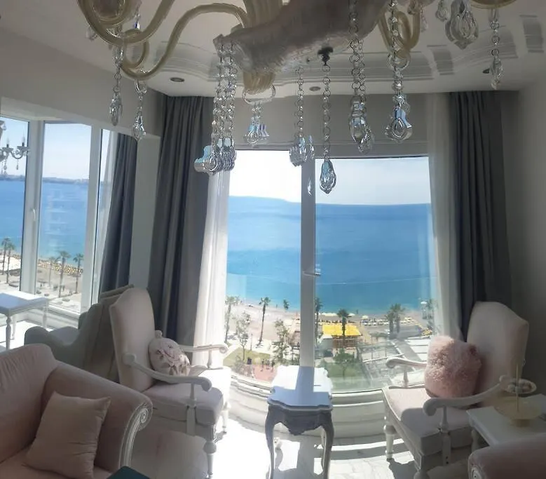 Antalya Konyaalti Plajinda Dublex Gemi Ev Apartment
