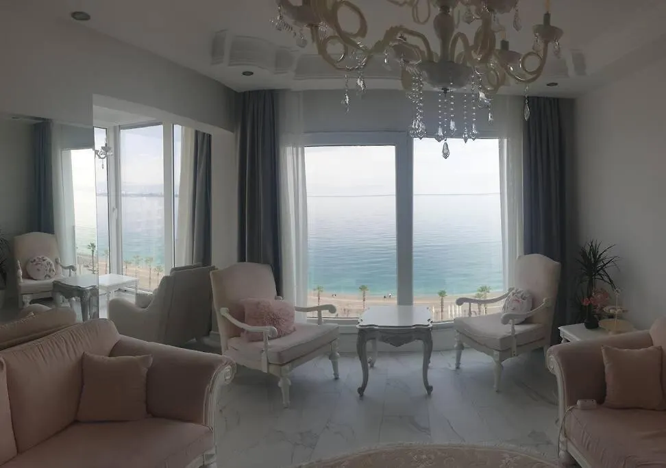 Antalya Konyaalti Plajinda Dublex Gemi Ev Apartment