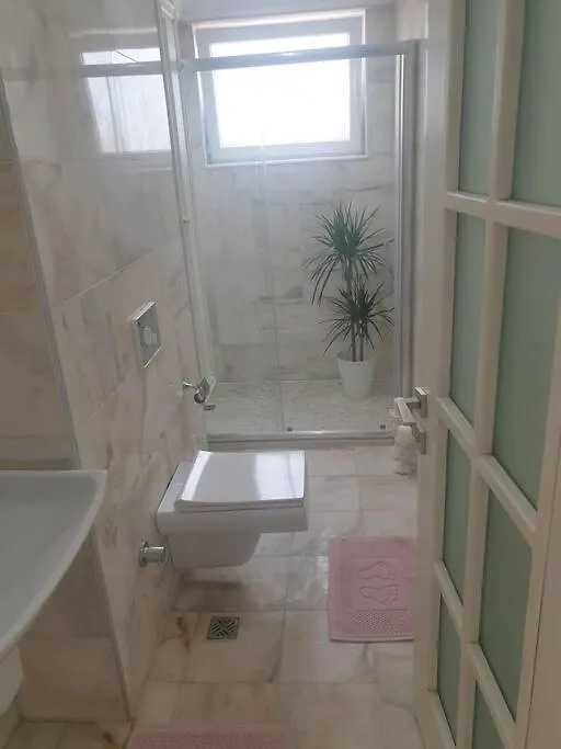 Antalya Konyaalti Plajinda Dublex Gemi Ev Apartment