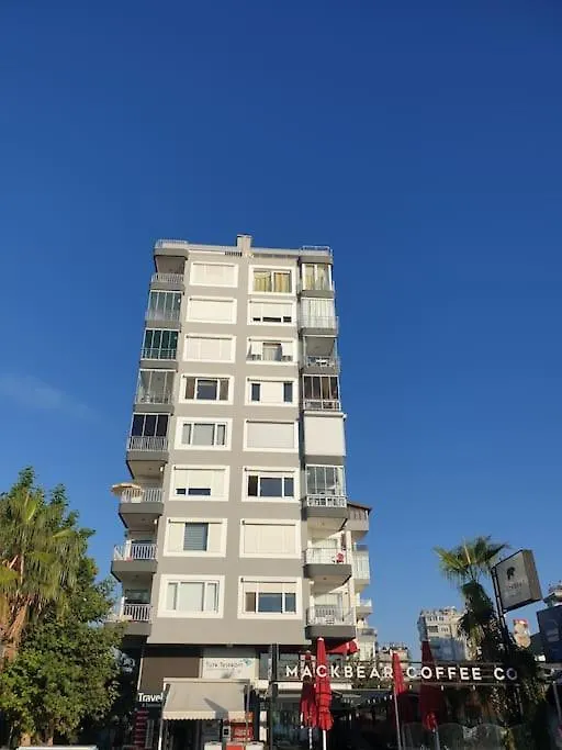 Antalya Konyaalti Plajinda Dublex Gemi Ev Apartment