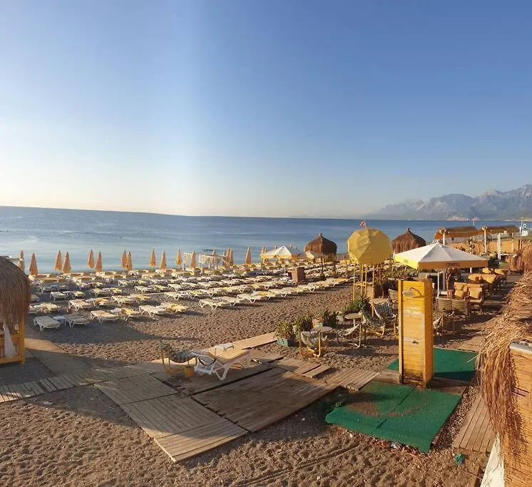 Antalya Konyaalti Plajinda Dublex Gemi Ev Apartment