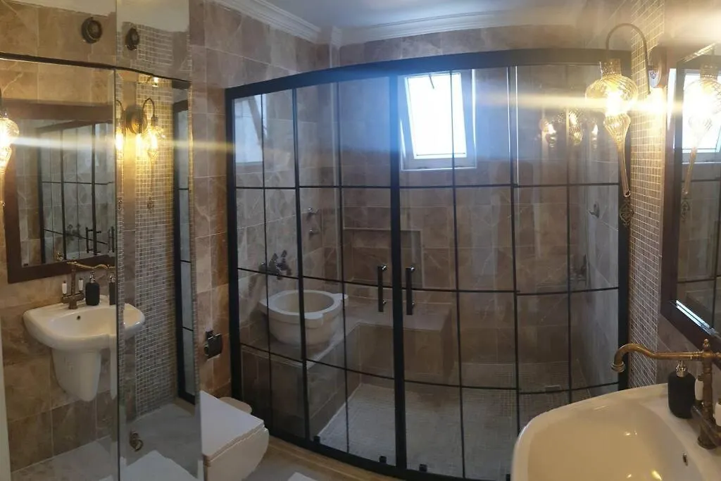 Antalya Konyaalti Plajinda Dublex Gemi Ev Apartment