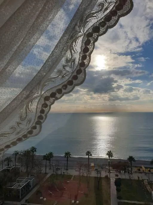 Antalya Konyaalti Plajinda Dublex Gemi Ev Apartment